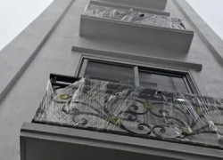 Nhà lô góc 5 tầng mới xây, ở ngay, hàng xóm khu đô thị Linh Đàm.