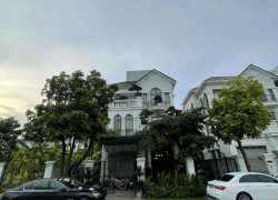 Bán Gấp Biệt Thự 176m² Việt Hưng, Sát Vách Vinhomes Riverside, Vỉa Hè Ô Tô Tránh, Chỉ Việc Đến Ở