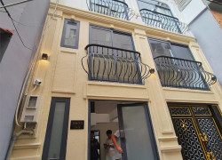 Tòa CHDV Cách Mạng Tháng 8 Hầm 6 tầng HĐT khoán 146tr/m2 gần ga metro