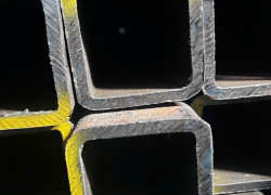 Sắt hộp 40x5li,40x6li,50x6li,80x8li,100x10li.125x10li