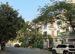 Bán nhà phân lô Bộ Quốc Phòng Thạch Bàn 96m2, MT 7.7m, vỉa hè, 17.8 tỷ 0372311369