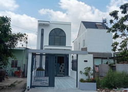 Bán nhà mặt tiền kế công viên P.2 Sa Đéc, Đ.Tháp. DT 100m2, 3PN, Sổ hồng, giá 3.15 tỷ.