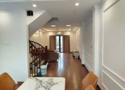 BÁN NHÀ TẠI TRUNG TÂM VIỆT HƯNG 53M2 - ĐỐI DIỆN VINHOMES RIVERSIDE - Ô TÔ ĐỖ CỬA - GIÁ HƠN 9 TỶ