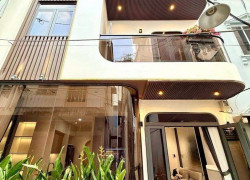 SIÊU PHẨM THÍCH QUẢNG ĐỨC - PHÚ NHUẬN- HXH ĐỒ CỬA - 4 TẦNG LÂU - FULL NỘI THẤT SANG TRỌNG - 40m2   NGANG KHỦNG 6m NỠ