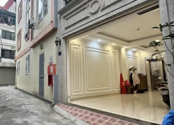 nhà lõi Bồ Đề, 6 tầng, thang máy, gara, gần hồ điều hoà, 1 nhà ra ôtô tránh