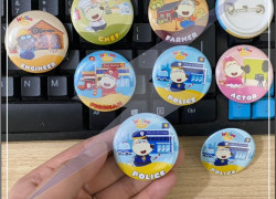 Huy hiệu nhựa lấy ngay giá chỉ 5k/c tại HN