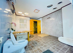 Nhà gần võng thị ngõ gần phố - gần hồ - hướng đẹp – ô tô 7 chỗ tránh - tặng nội thất - ở thích