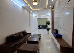 LÕI PHÚ LƯƠNG HÀ ĐÔNG, OTO LÙI CỬA NGÕ THÔNG.