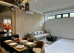 SIÊU PHẨM ĐẸP GIỮA LÒNG PHỐ-GẦN MẶT TIỀN-NHÀ MỚ XÂY - ĐẸP KENGG- NHỈNH 8Ty