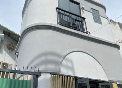 Nhà 4 tầng mới xây, có thang máy