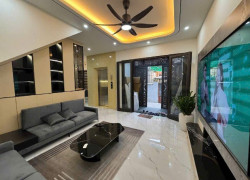 Cần bán 🏡 Trung tâm Long Biên ,Nguyễn Văn Cừ  ,nhà mới đẹp ở ngay 
+ 60m² thang máy xịn , full nội thất, Nhỉnh 12 🧄