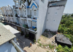 Bán nhà 1 trệt 1 lầu 1 sân thượng Hẻm đường LK 4-5 ,P.Bình Hưng Hòa B , Bình Tân