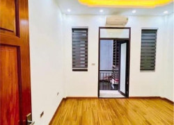 Pháo Đài Láng – Nhà đẹp 5 tầng, 45m², MT 4m, ngõ rộng, ô tô cách 40m.