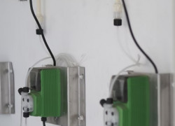 Bơm định lượng EMEC VCL 0501 ( 1 L/h, 5 bar)Bơm liên tục với điều khiển mức nước