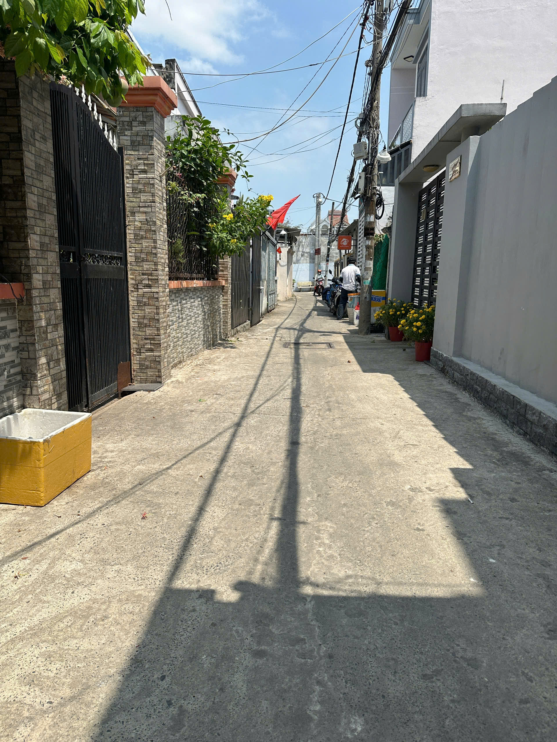 HƠN 4.x TỶ- HUỲNH TẤN PHÁT- NHÀ MỚI- DT 5 x 15- SHR- HOÀN CÔNG- GẦN PHÚ MỸ HƯNG- KDC HIỆN HỮU.