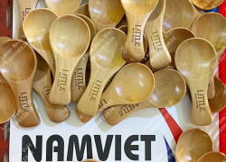 MUỖNG GỖ DÙNG CHO CỬA HÀNG THEO PHONG CÁCH MỚI – ĐẸP, TỰ NHIÊN, HIỆN ĐẠI