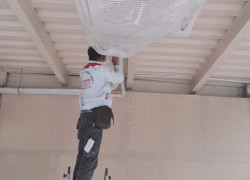 Lắp đặt máy lạnh LG âm trần 5.5 ngựa cho showroom