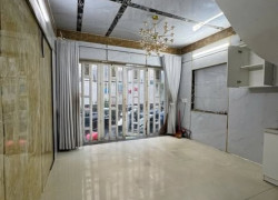 🚨 NHÀ NHỎ XINH – GIÁ TỐT – XE HƠI VÀO NHÀ - LH xem nhà