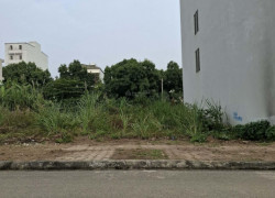 Bán lô đất 100m2 ngay ngã tư quốc lộ 21 đại lộ thăng long, cạnh ĐH Quốc Gia, khu CN Cao Hòa Lạc