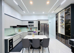 Nhà đẹp 100 m 3 tầng ở và cho thuê Phù Chuẩn Bắc Ninh giá chỉ 4.x tỷ gần hồ.