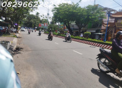 BÁN NHÀ MẶT PHỐ HÙNG VƯƠNG P SA ĐÉC. DT 243M2, 4PN, 2 TẦNG.