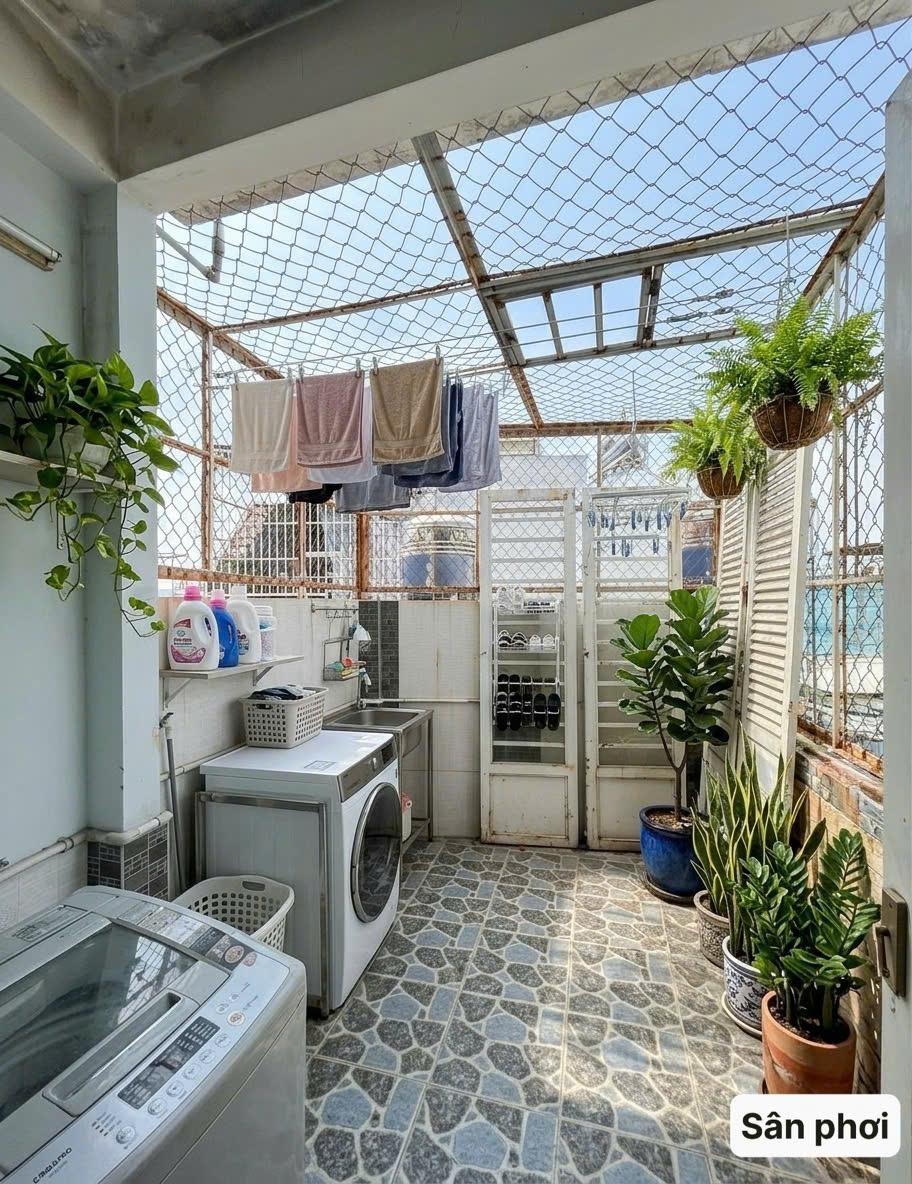 Bán nhà Lạc Long Quân, P10, Tân Bình - 4 tầng - 35m2 - chỉ 4.5 tỷ