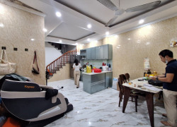 Bán nhà Ngọc Lâm,Long Biên 3 tầng,65m,mt5m gần oto nhỉnh 9 tỷ