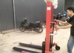 Xe nâng tay cao 1.5 tấn giá rẻ có sẵn 0986092396