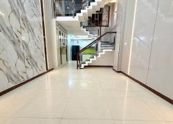 Hẻm Ô tô - Sát Mặt tiền - Đối diện CITYLAND - 40m2 - 5 Tầng đúc - Phan Văn Trị