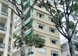 Toà nhà có sẵn ốp kính cực sang trọng - MT Thương hiệu Trung tâm Quận 1.