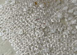 Nhận Sản Xuất Nút Áo Theo Yêu Cầu – Khắc Logo Sắc Nét