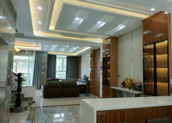 Bán nhà mặt tiền đường số 94 Quận 2 160m2 5 tầng BTCT NGANG KHỦNG 8M