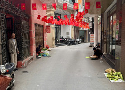 Nhà phố Rẻ cần bán Gấp đường Nguyễn Trãi, Ngay cạnh Ngã Tư Sở Chủ đang kẹt Ngân Hàng cần bán nhanh giá cực tốt