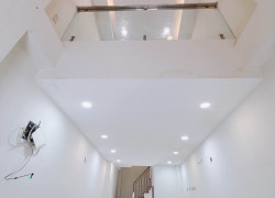 NHÀ QUẬN 4 - HẺM NGUYỄN KHOÁI RỘNG RÃI