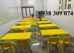 Bàn ghế nhựa mầm non, bàn ghế gỗ gấp gọn cho bé mầm non