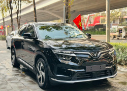 Mua VF8 ưu đãi tới 18% - tặng kèm phụ kiện - giảm giá tiền mặt