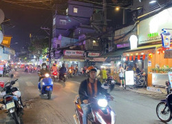 Nhà mặt tiền Tôn đản quận 4,cách chợ cầu cống vài bước chân giá mềm 5 tỷ 8