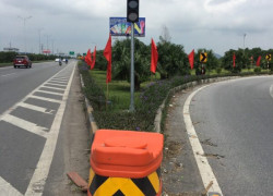 Thùng Giảm Chấn HDPE Đỏ Cam Hàn Quốc