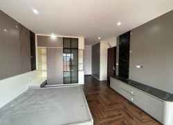 Bán nhà,Long Biên,Nhà đẹp ở luôn,40m2,5tầng.