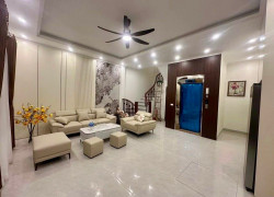Bán nhà, Hoa Lâm, nhà mới ở luôn,50m2, 5 tầng thang máy 11.x tỷ