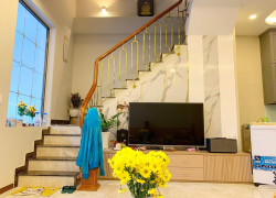 CẦN BÁN GẤP NHÀ QUẬN 4