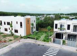 NHÀ PHỐ 2 TẦNG  BÌNH DƯƠNG – GIÁ TỐT ĐẦU TƯ : từ 2,4 TỶ. 0962 177 123 Mr. Hoàng