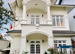 Cho thuê villa 8 phòng ngủ đường Hùng Vương phường 9 Đà Lạt giá 18 triệu/tháng