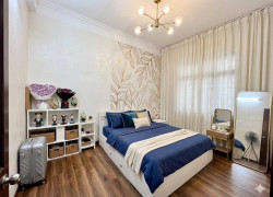 Nhỉnh 8 tỷ đường- Ô tô thông dt rộng  50m2 x 4 tầng, mặt tiền 5m -lý tưởng kê đồ rất đẹp
