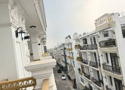 Bán 
Nhà Phố 5 Tầng Hẻm Xe Hơi Thông Bình Trị Đông A, Bình Tân – 586m² – Giá 7,8 Tỷ