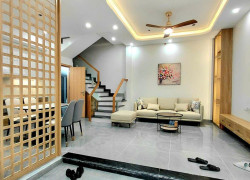 Siêu phẩm nhà đẹp Vũ Chí Thắng 4 tầng mặt tiền 6m