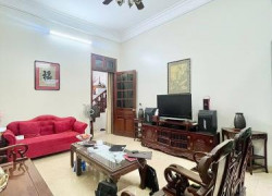 bán nhà quận đống đa,ngõ rộng Dt30mx4 tầng mt3 giá 6 tỷ sổ đỏ chính chủ