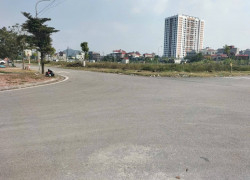 Cần bán lô áp góc khắc niệm - bắc ninh