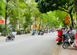 bán nhà Ngọc Lâm, vỉa hè, ôtô dừng đỗ ngày đêm, gần bến xe Gia Lâm, chỉ 11.8 tỷ