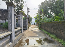 Mảnh đất nghỉ dưỡng giáp sông Đà, gần đường tỉnh lộ